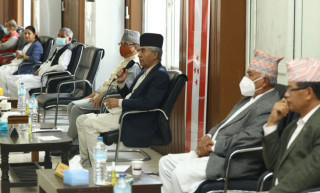 छलफलमा जुटे काँग्रेसका पदाधिकारी र पूर्वपदाधिकारी, बटमलाईन ९९