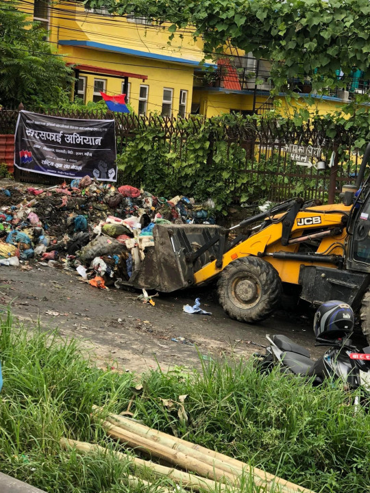 राष्ट्रिय युवासंघले काठमाडौंको फोहोर उठाएकोमा पुर्व सचिव भिम उपाध्यायद्धारा स्याबासी
