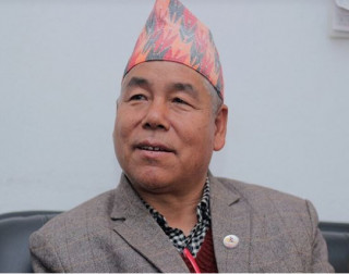 माओवादी केन्द्रको महासचिवमा देवप्रसाद गुरुङलाई प्रस्ताव