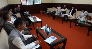 सिट बाँडफाँट कार्यदलको बैठक बस्दै, प्रचण्ड र देउवा एक अर्कालाई गलाउने रणनीतिमा 