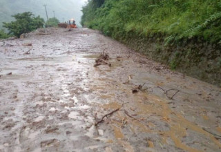 अवरुद्ध नारायणगढ–मुग्लिन सडक दुईतर्फी सञ्चालनमा
