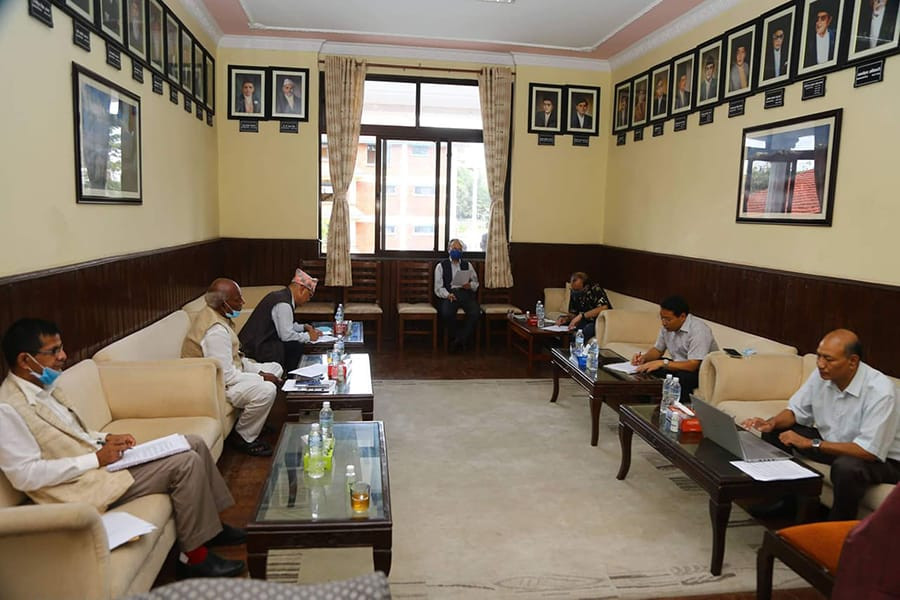 गठबन्धनको बैठक बस्दै, सिट बाँडफाँडमा बढ्यो किचलो 