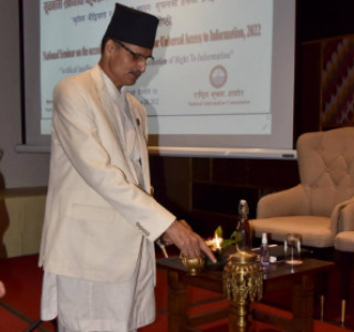 सूचनाको हक जति प्रयोग गर्न सक्यो त्यति नै लोकतन्त्र बलियो हुन्छ : सभामुख सापकोटा