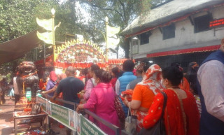 दुर्गा पक्षको सातौँ दिन देशभरका शक्तिपीठमा भक्तजनको लाम