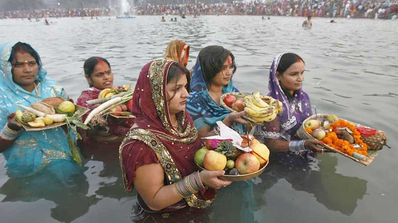 आज छठ पर्व, साँझ अस्ताउँदो सूर्यदेवको पूजा गरिँदै 