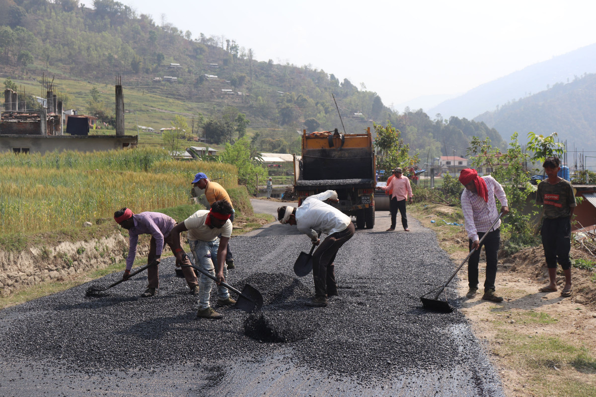 झापाको सताक्षीधाम जाने सडक कालोपत्र