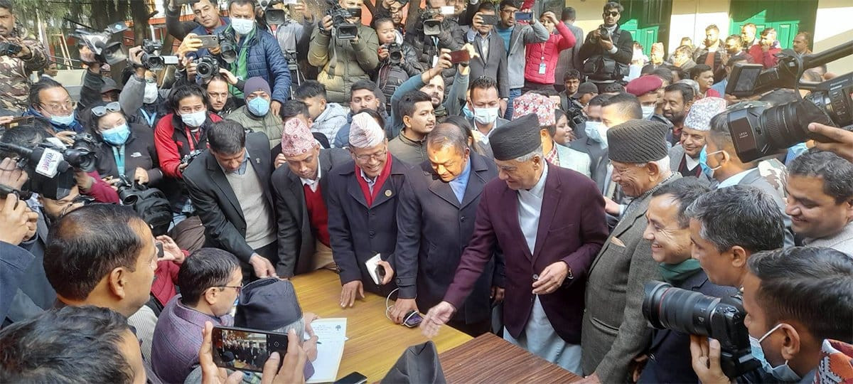 चिसो मौसममा सिंहदरबार परिसरमा राजनीतिक सरगर्मी
