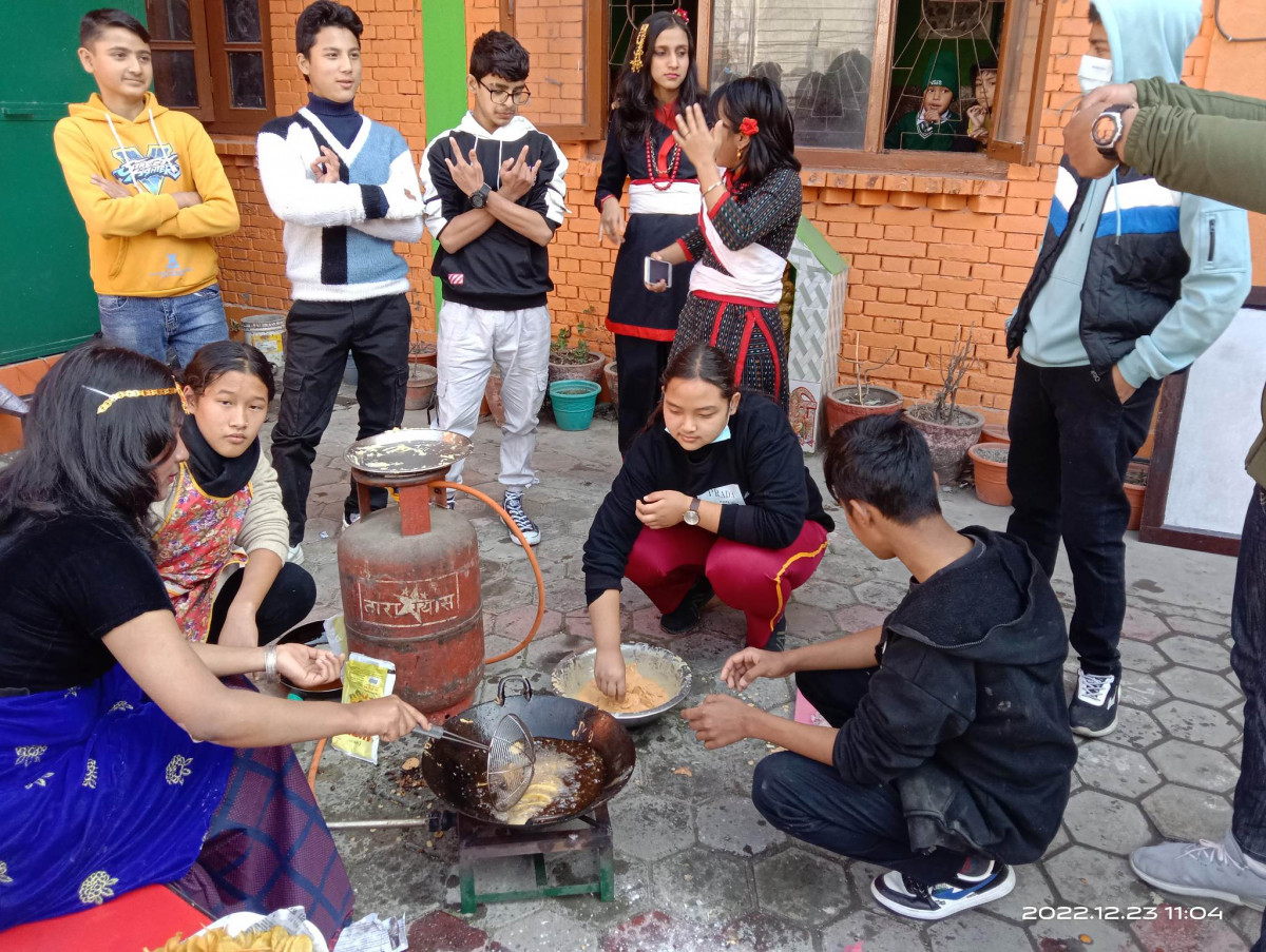 विद्या सदनमा फुड फेस्टिबल सम्पन्न, प्रयोगात्मक सिकाईमा रमाए विद्यार्थी
