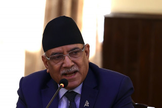 प्रधानमन्त्री प्रचण्डका तीस दिन – अभूतपूर्व विश्वासको मत, सिंहदरबारबाट कामकाज