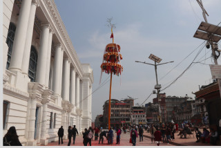 बसन्तपुरमा ठडाइएको फागुको चिर