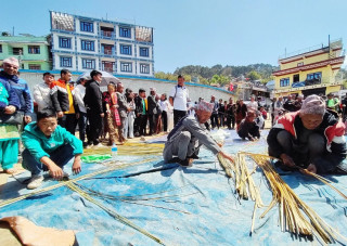 विगतको सम्मान र प्रतिस्पर्धामा विद्यार्थीदेखि वृद्धहरू उत्रिए