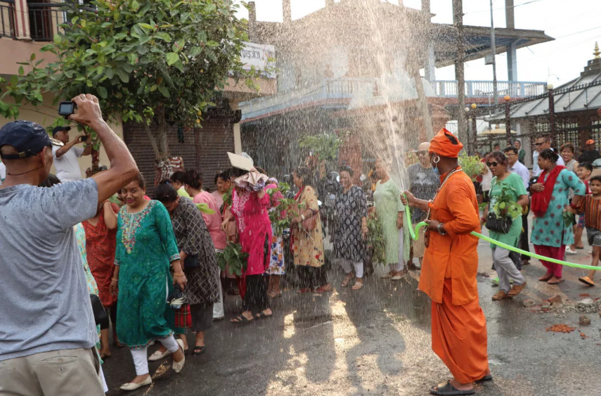 ‘हरहर महादेव पानी देऊदेऊ’
