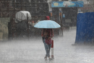 झापामा भारी वर्षा, आज दिनभर सतर्कता अपनाउन आग्रह