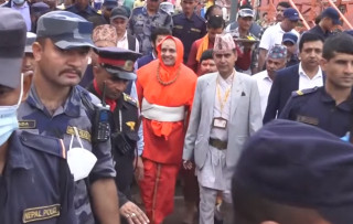 पशुपतिनाथ मन्दिरमा नयाँ भट्ट पुजारीमा श्री विनय अडिगा नियुक्त