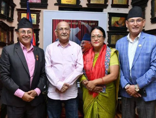 नेकपा एसकी केन्द्रीय सदस्य कमला तुलाधर एमालेमा प्रवेश