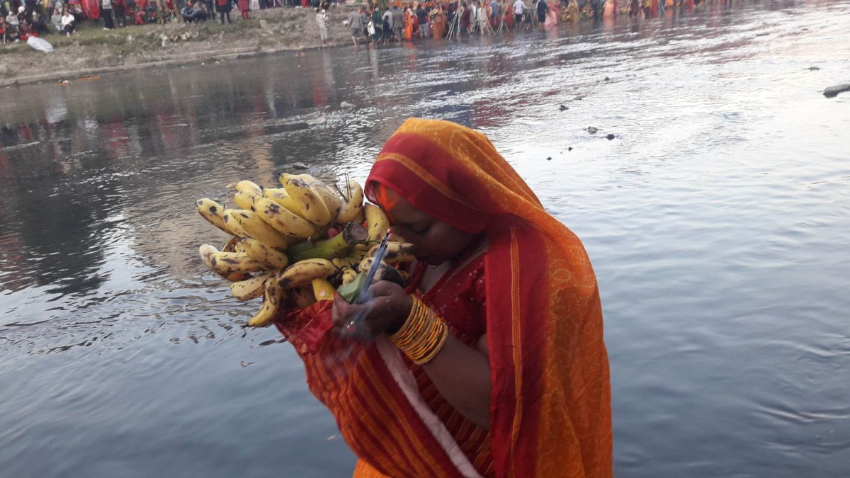 उदाउँदो सूर्यलाई अर्घ्य दिएर छठ पर्वको समापन