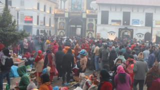 दिवङ्गत पितृको सद्गतिको कामना गर्दै शिवालयमा शतबीज छरियो