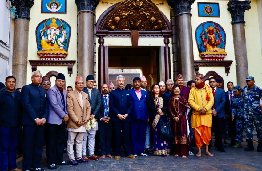 भारतीय विदेशमन्त्रीद्वारा पशुपतिनाथ मन्दिरमा पूजा, परिसरमा रोपे रुद्राक्ष