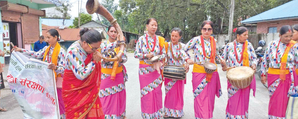 आजदेखि नयाँ वर्ष २०८१ साल सुरु, एकआपसमा हर्षोल्लास र शुभकामना 