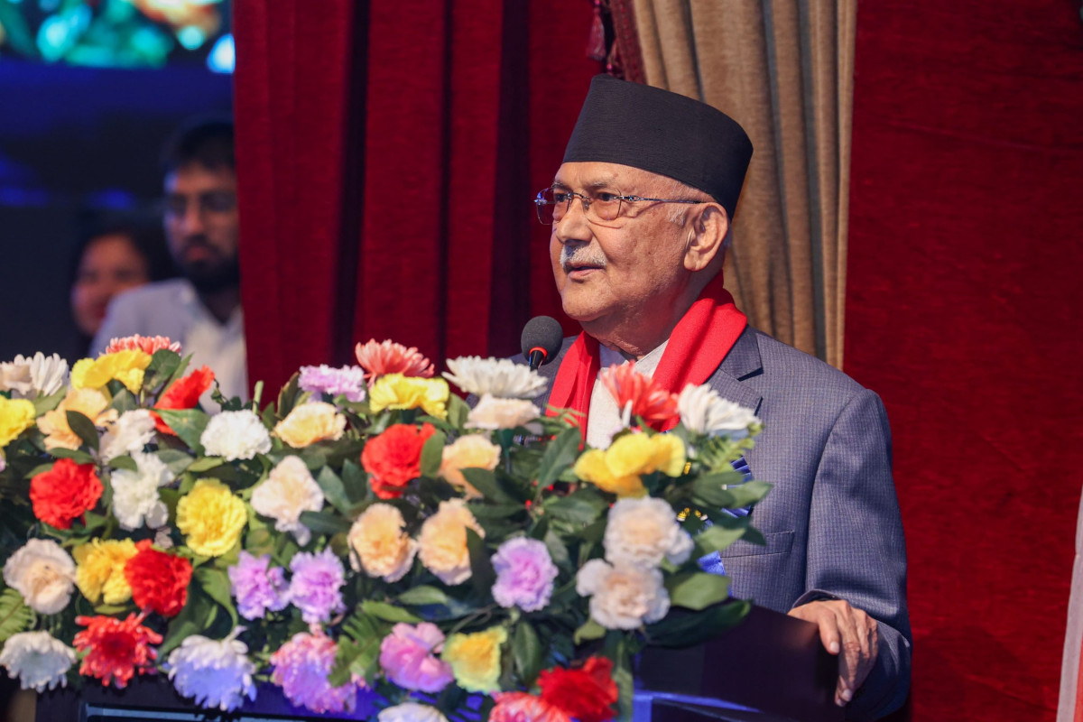 ढुक्क भएर लगानी गर्नुस्ः प्रधानमन्त्री ओली