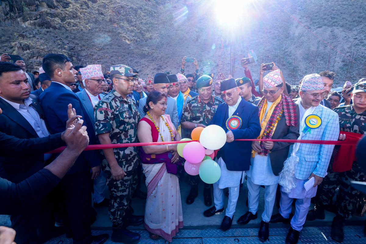 कर्णाली करिडोरलाई चीन र भारतसँगको व्यापारिक मार्गका रुपमा अघि बढाइनेः प्रधानमन्त्री ओली