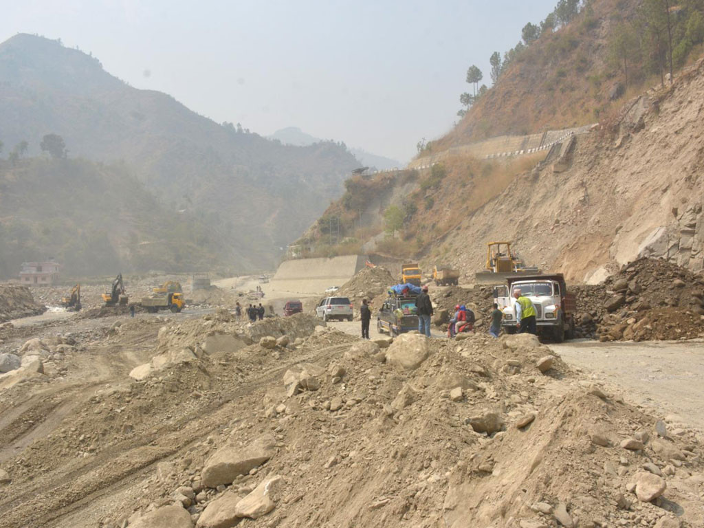 बीपी राजमार्गमा साउन १ गतेदेखि राति यातायात सञ्चालनमा रोक