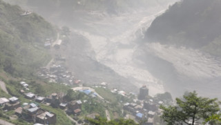 भोटेकोशीको वितण्डाः रसुवाका मात्रै ३ हजार बढी बेपत्ता, व्यापक भौतिक क्षति
